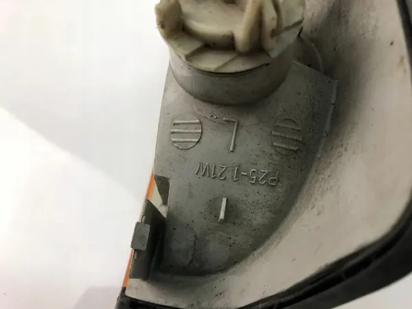 Pisca esquerdo OEM P251 Mercedes 190 W201 image 4