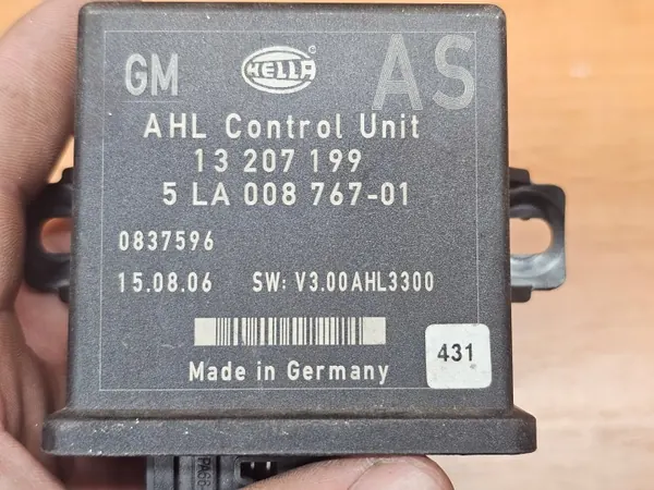 Módulo control faros OEM 13207199 Opel Astra H image 4