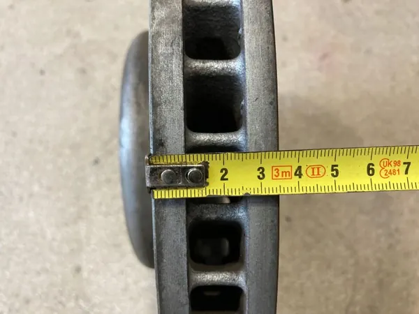 Frambromsskiva OEM 7915322 höger sida BMW 4 image 3