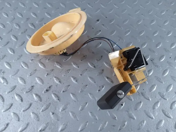 Sensor de nivel de combustible OEM 4H0201317M Audi A8 D2 image 4