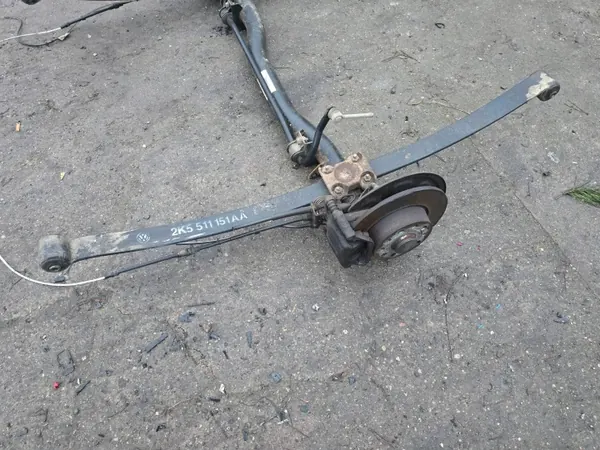 VW Caddy III Hinterachsschwinge OEM 2K5500051CB image 3