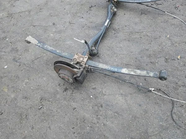 VW Caddy III Hinterachsschwinge OEM 2K5500051CB image 4