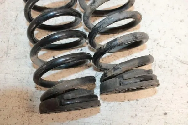 Mola amortecedor traseira esquerda OEM 553413S000 Hyundai i40 image 2
