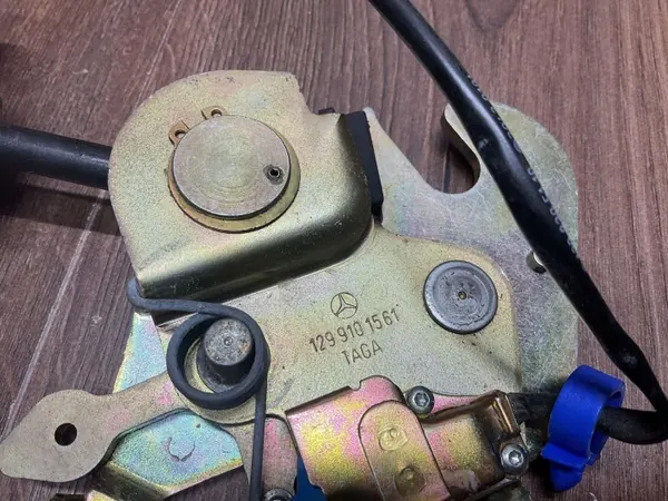 Voorste linker stoelmotor OEM 1298202507 Mercedes SL R129 image 3