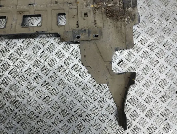 Chevrolet Trax 2013 Cobertura do para-choque dianteiro / Absorvedor OEM image 5