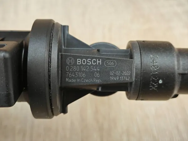 Válvula ventilação tanque BMW OEM 7643106 image 4