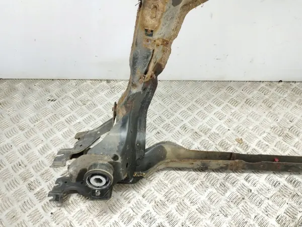 Volvo V60 2012 Subchasis Delantero OEM AMD87655 image 7