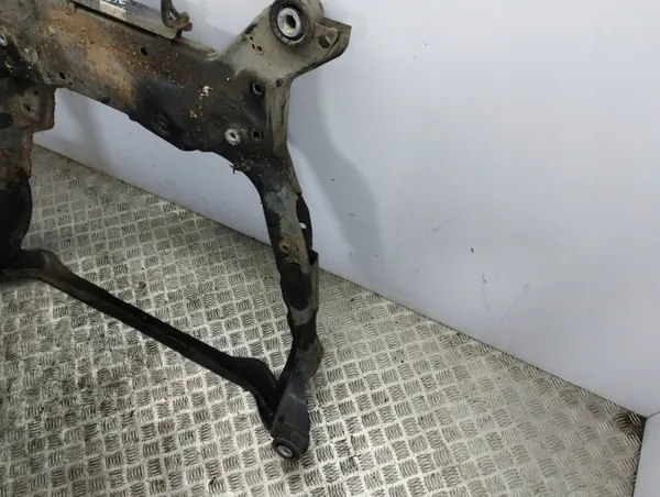Volvo V60 2012 Subchasis Delantero OEM AMD87655 image 9