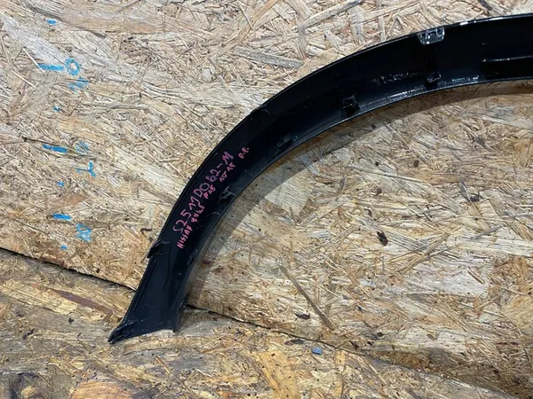 Nissan Juke I F15 10-19 Oikea Etulokasuoja image 9