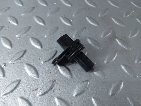 Sensor de virabrequim BMW OEM 8644374 - Usado image 2