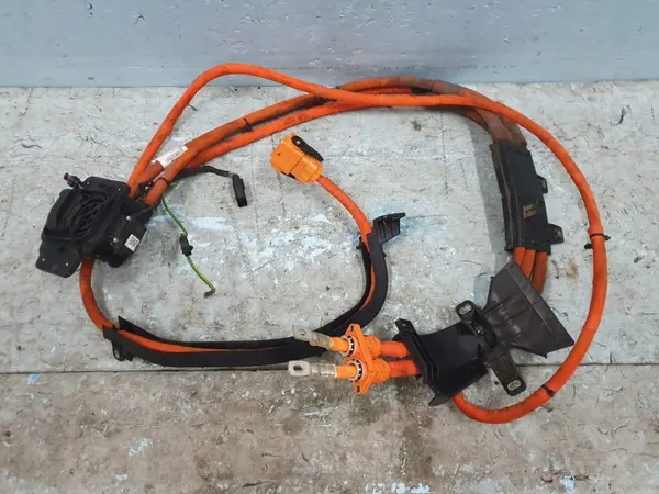Polestar 2 Latauskaapeli OEM 32286754 - Käytetty image 2