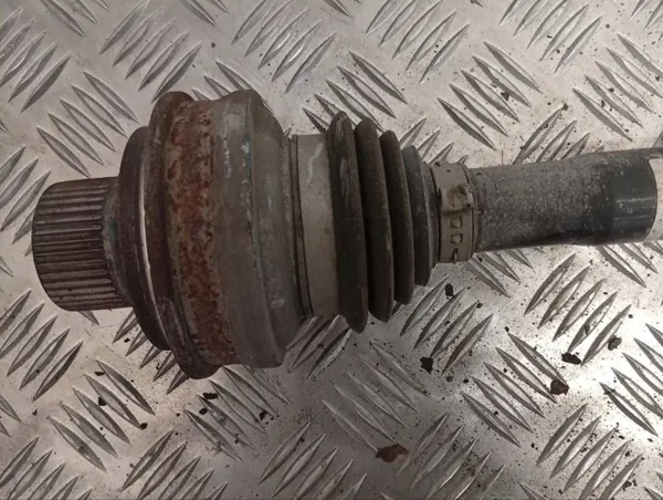 Audi A6 S6 C8 Taka-akselin puoliakseli OEM 4K0501204 image 3