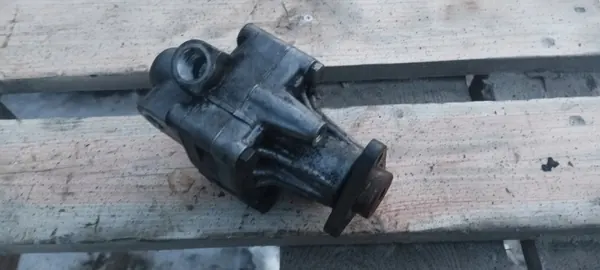 Audi A6 C5 RS6 Servopumpe OEM 4D0145155K image 2