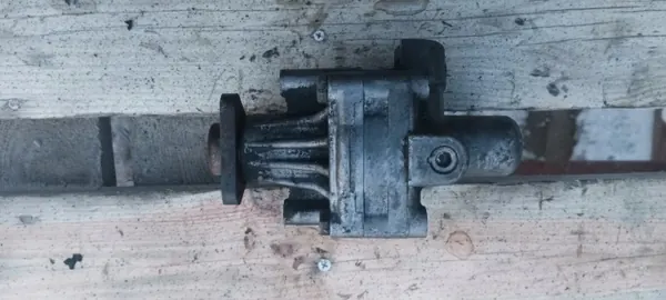 Audi A6 C5 RS6 Servopumpe OEM 4D0145155K image 3