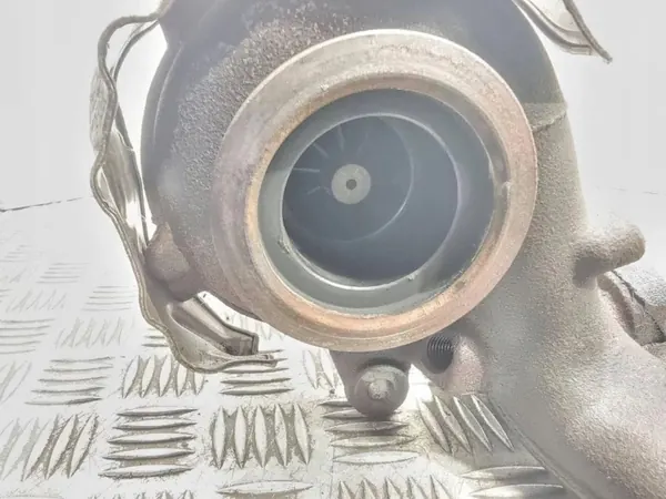 Käytetty turbo OEM 04L253019AA Audi A4 2.0L image 8