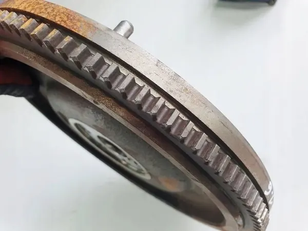 Conjunto de embreagem e volante Hyundai Veloster I 1.6 GDi OEM 4130026010 image 4