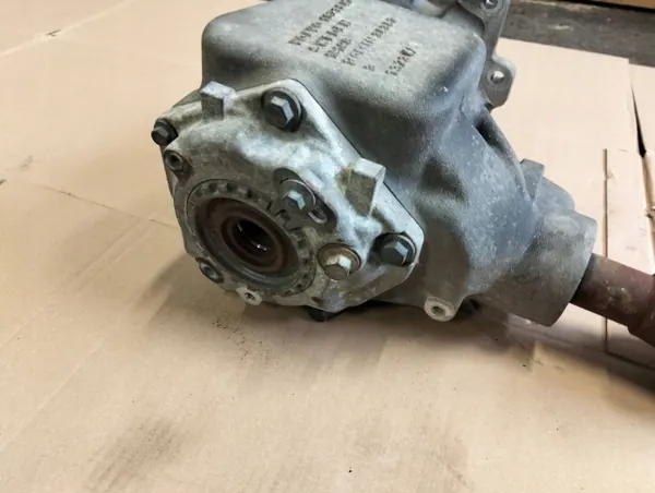 Redutor Caixa Volvo OEM P30783058 - Usado image 4