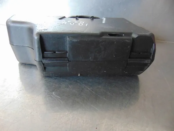 OEM 4B9010149F 8L0011031A Wagenheber & Radschlüssel image 3