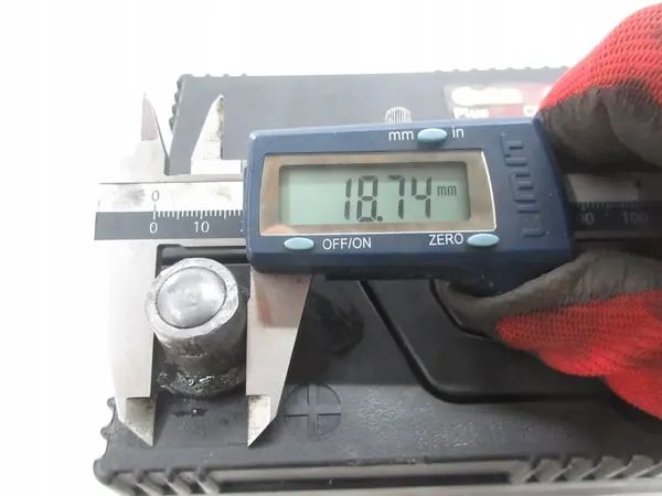 Centra CB457 Batterie image 8