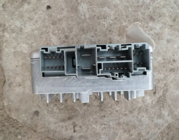 Fiat Punto 2 99-2003 ohjausavustinmoduuli OEM 26101075 image 4
