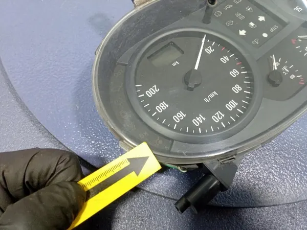 Compteur Opel Vivaro A 1.9 CDTI OEM 8200295452 image 10