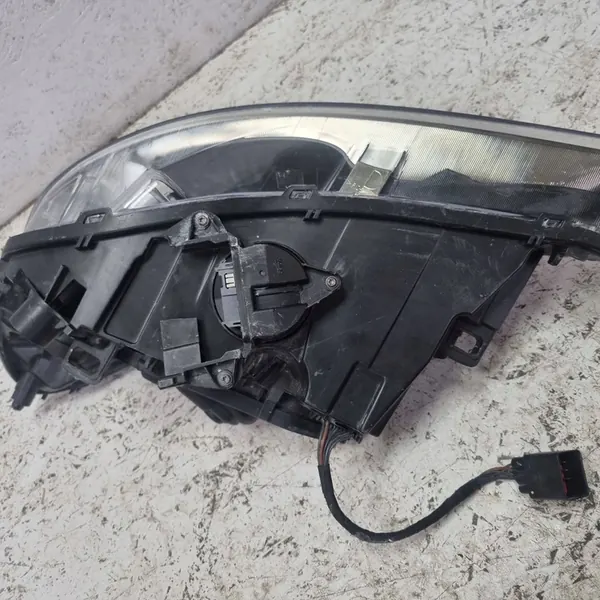 Volvo S60 II 10-18 Oikea Etu Xenon Valo image 5