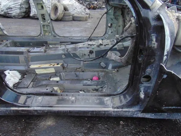 Pilar B Maserati Quattroporte V OEM 327582 image 4