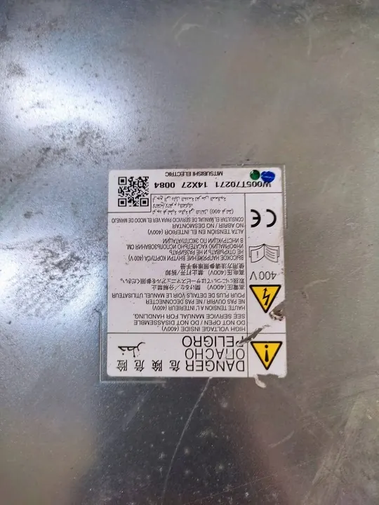 Mitsubishi Outlander III PHEV Converter W005T70271 image 2