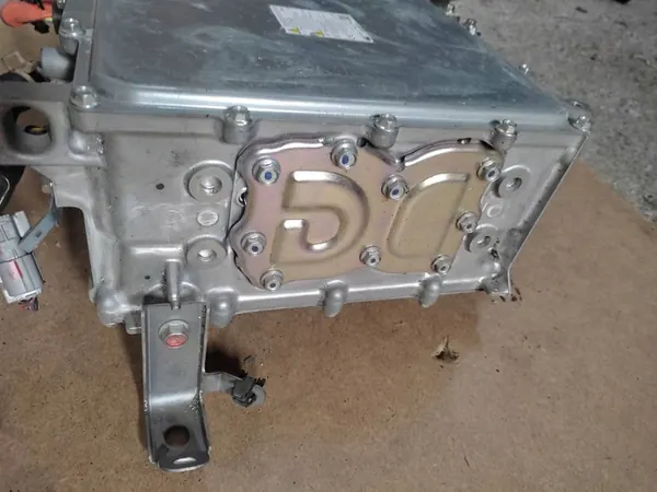 Mitsubishi Outlander III PHEV Converter W005T70271 image 5