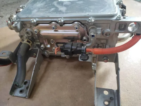 Mitsubishi Outlander III PHEV Converter W005T70271 image 7