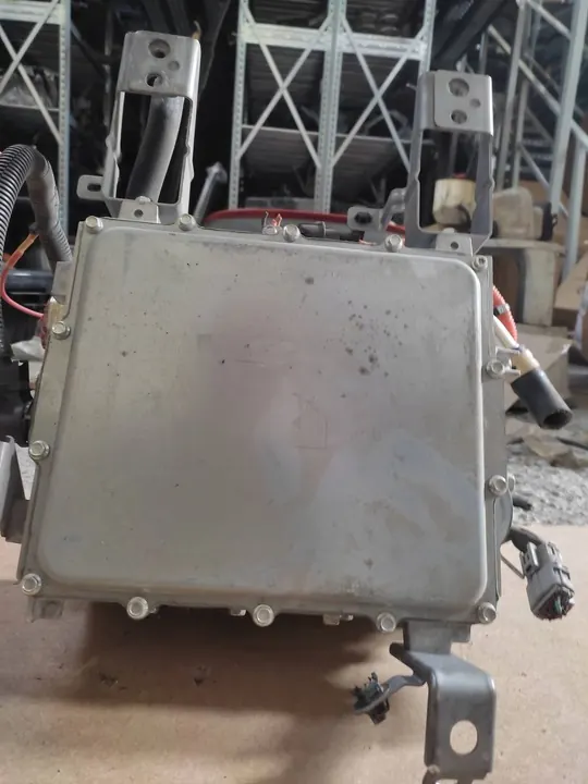 Mitsubishi Outlander III PHEV Converter W005T70271 image 9