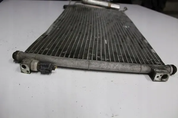 Nissan OE 92100-AX80B Ilmastointikondensaattori image 2