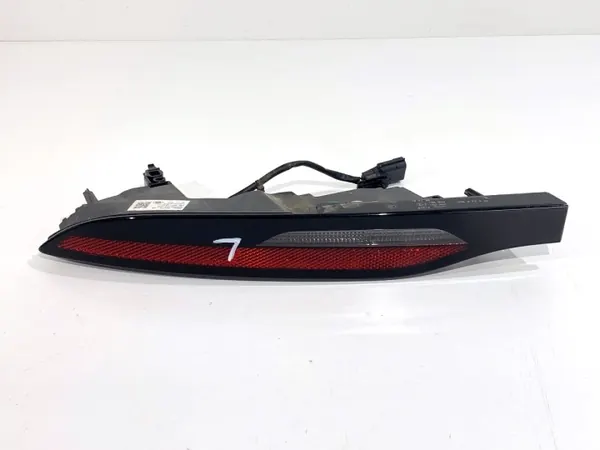 Farol para-choques traseiro esquerdo OEM R8D2-15K273-AB Land Rover image 2
