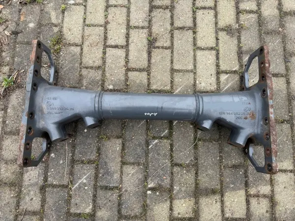 Mercedes Actros MP4 Antos frame dwarsbalk image 3