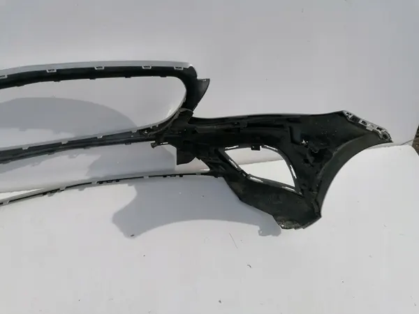 Parachoques delantero Mercedes Clase C W205 Lift image 9