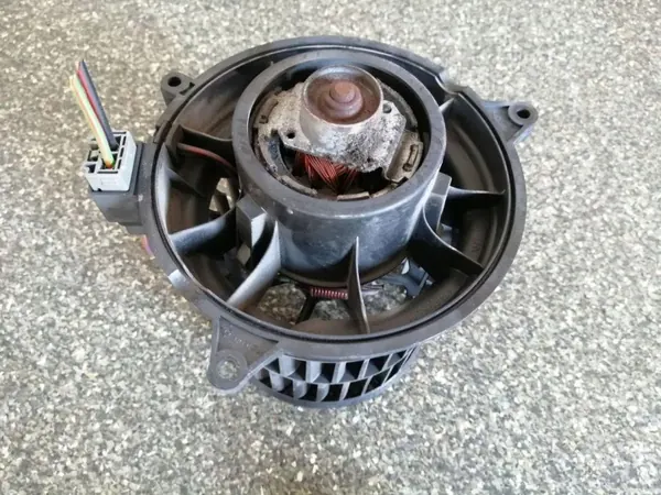 Lämmitysydin OEM 1736005401 Ford Fusion 1.4L Diesel image 3