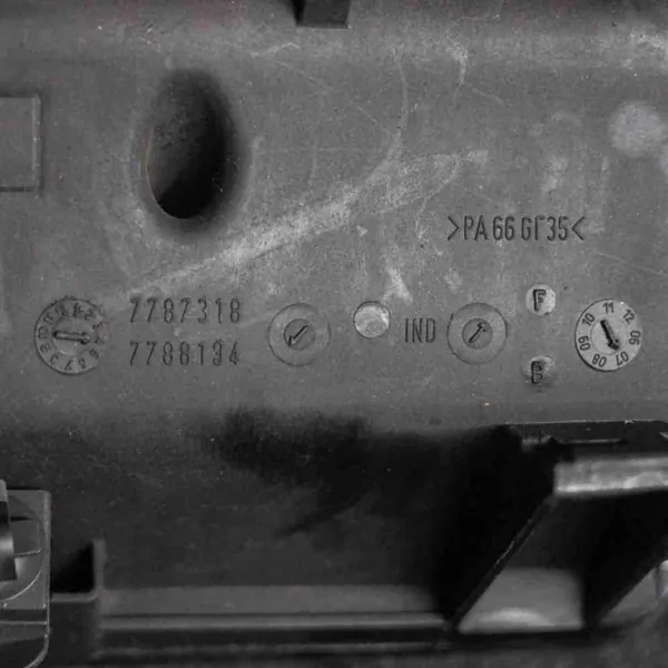 Gebrauchtes BMW OE Ansaugkrümmer OEM 7787318 image 3