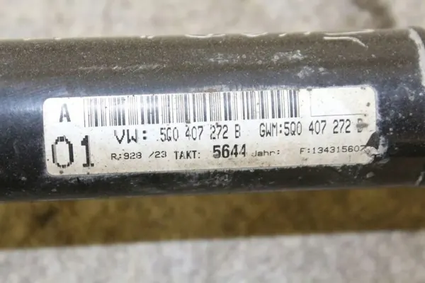 VW 5Q0407272B Oikea etutiekseli - Käytetty image 3