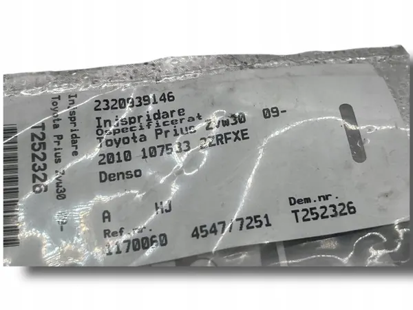 Toyota Prius (XW30) 2012 Injetor de Combustível 2325037010 image 3