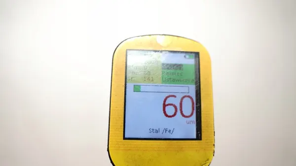 Parafuso dianteiro esquerdo VW Caddy 10-15 LA7W image 8