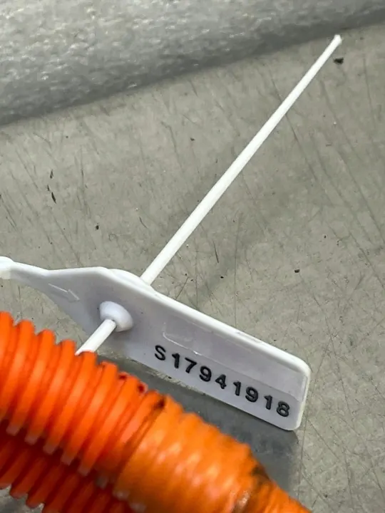 Câble batterie Dacia Spring OEM 240413580R image 6