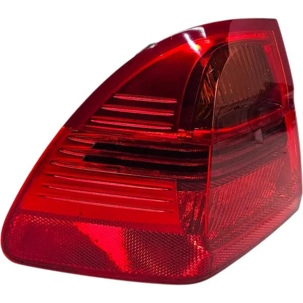 BMW E91 Faro Trasero Izquierdo OEM 7160061 image 2