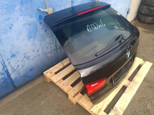 BMW F11 Touring Baklucka OEM Wrakowisko-26833- image 10