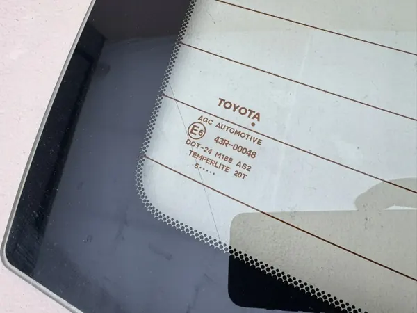 Toyota OE Achterruit voor Corolla XI E16/E170 Sedan image 9