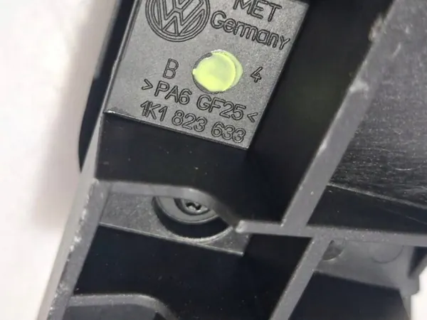 Cabo e puxador capô OEM 3C1823535A VW Passat B7 image 10