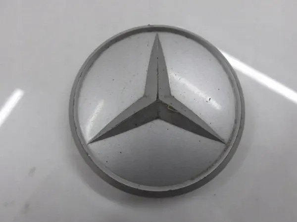 Capot de roue Mercedes-Benz 81 mm A1074000025 image 2