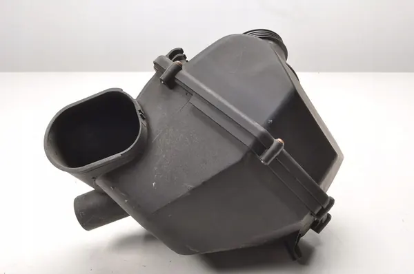 BMW 5 F10 M5 4.4 Ilmansuodattimen Kotelo 7843291 7602038 image 5