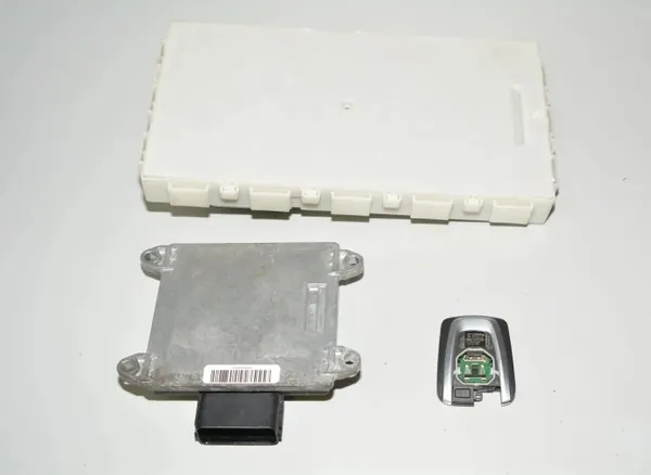 BMW I3 Ontsteking Set OEM 8736682 - Gebruikt image 3