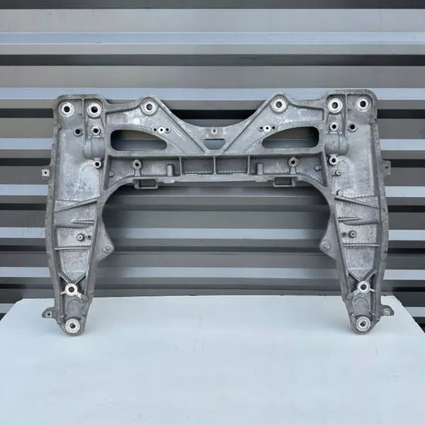 Porsche 991 Voorste hulpframe OEM 991341081 - Gebruikt image 2