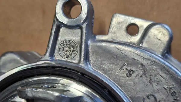 Vakuumpump OEM 06M145100Q för Audi Q7 Q8 Porsche Cayenne image 3